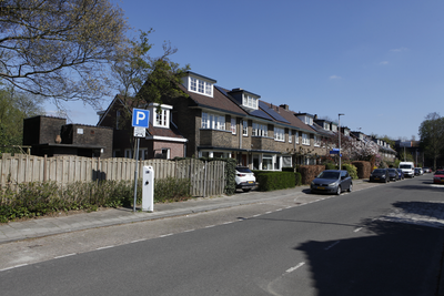 914149 Gezicht op de huizen Prof. Dr. Magnuslaan 34 -lager te Utrecht.